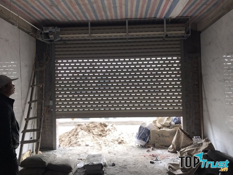 Cửa cuốn công ty Đại Lộc Thành