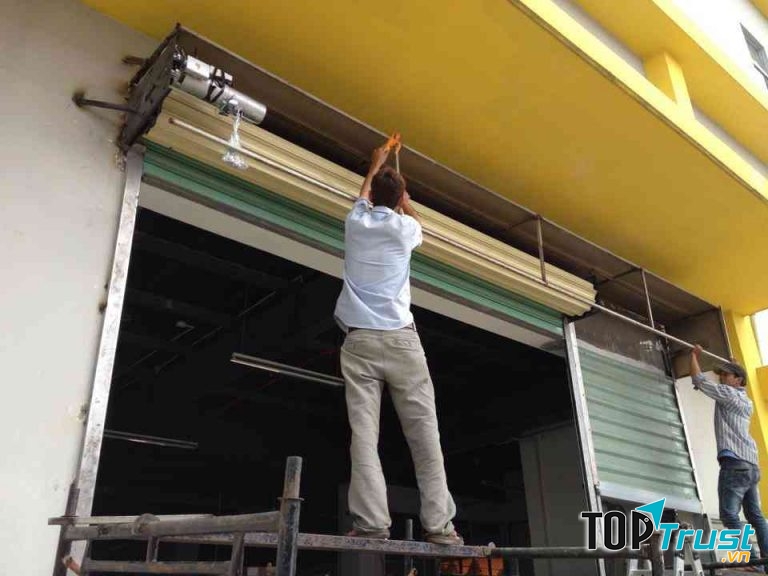 Cửa cuốn công ty Đại Lộc Thành