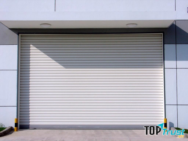 Cửa cuốn EURODOOR với dây chuyền sản xuất tiên tiến của Châu Âu, đáp ứng đầy đủ các tiêu chuẩn khắt xe về kỹ thuật đến từng chi tiết