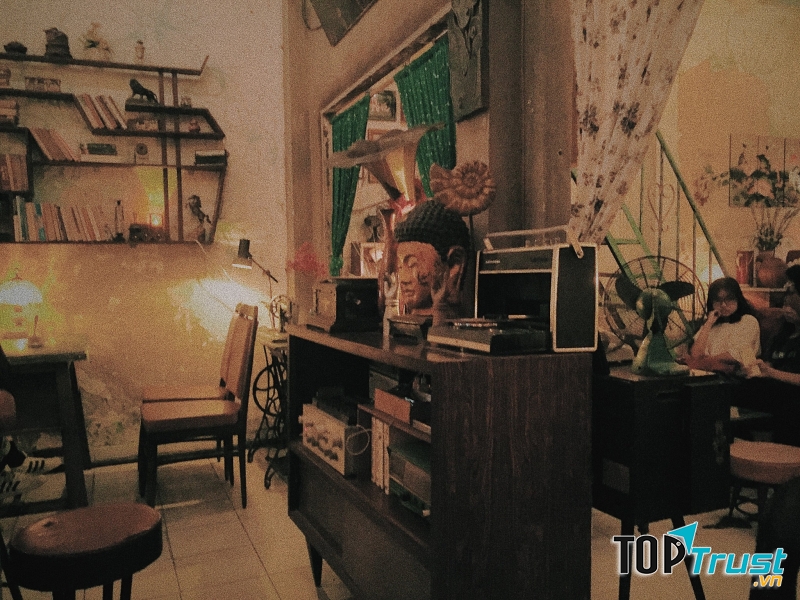 1 góc phía bên trong quán