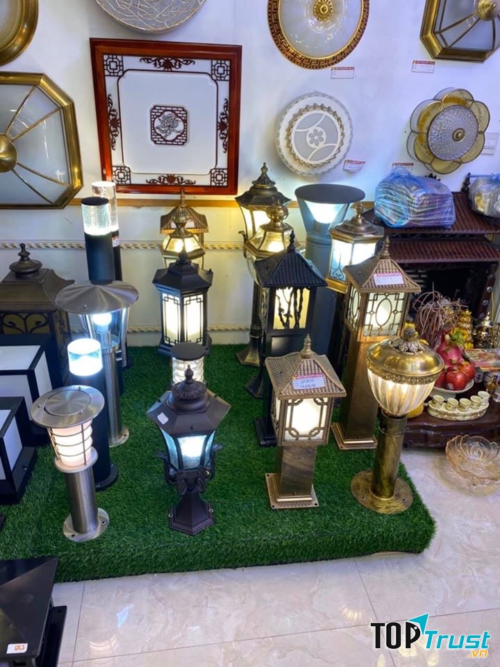 Cửa hàng đèn trang trí Lan Đằng