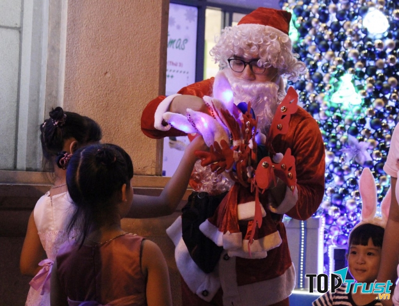 Cửa Hàng Dịch Vụ Chuyển Quà Nam Trung