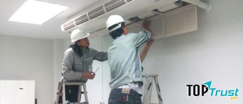 Không chỉ phục vụ cho gia đình, cửa hàng còn sẵn sàng sửa chữa hệ thống điều hòa lớn ở các công ty, văn phòng.