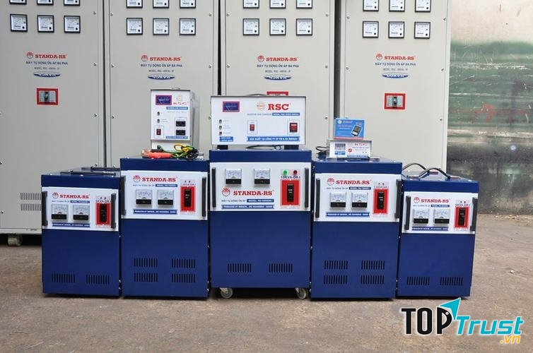 Các loại máy ổn áp đa dạng chủng loại cho khách hàng dễ dàng lựa chọn.