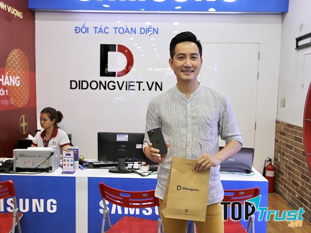 Cửa hàng điện thoại Di Động Việt