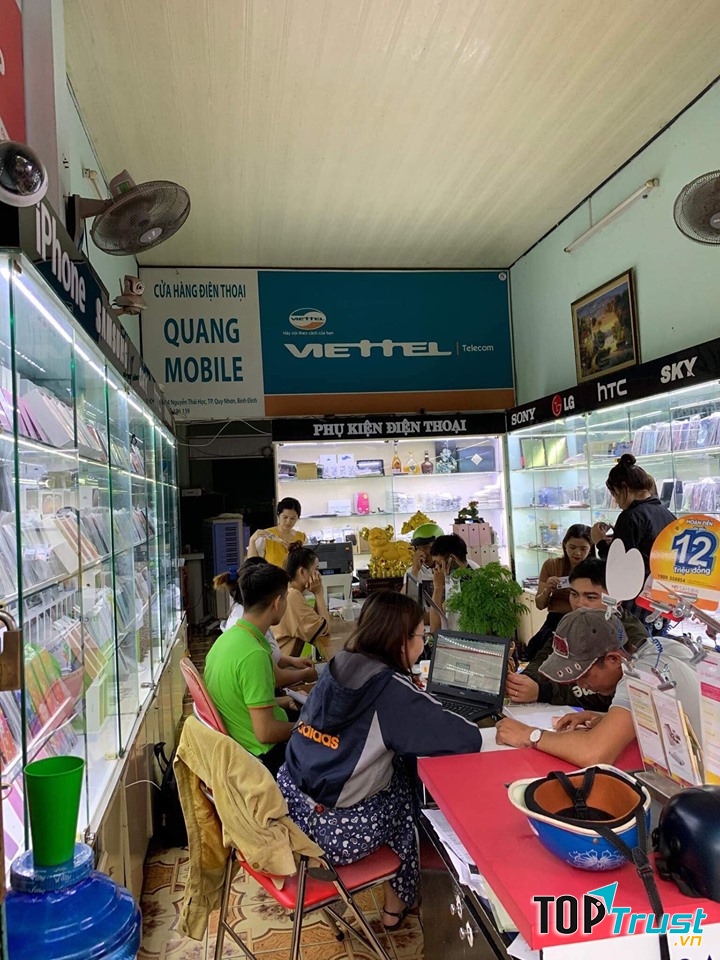 Cửa hàng điện thoại Quang Apple