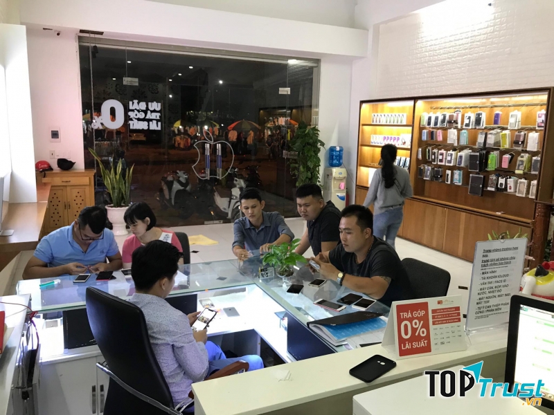 Cửa hàng điện thoại Táo Việt