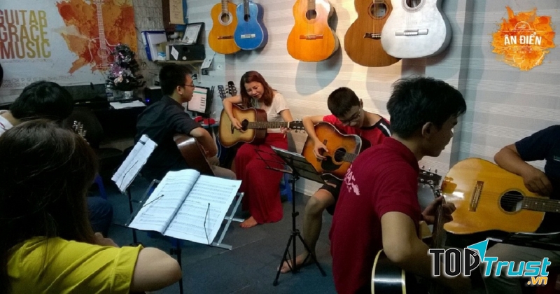 Blues Music luôn nỗ lực và tạo niềm tin cùng với các học viên để chinh phục đỉnh cao đam mê âm nhạc.