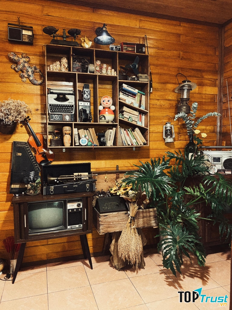 Nếu bạn là một tín đồ sành ăn, yêu thích những món nướng đậm vị, thơm ngon tại Đà Lạt thì cái tên Cửa hàng nướng Mậu Dịch chắc hẳn đã không còn là xa lạ.