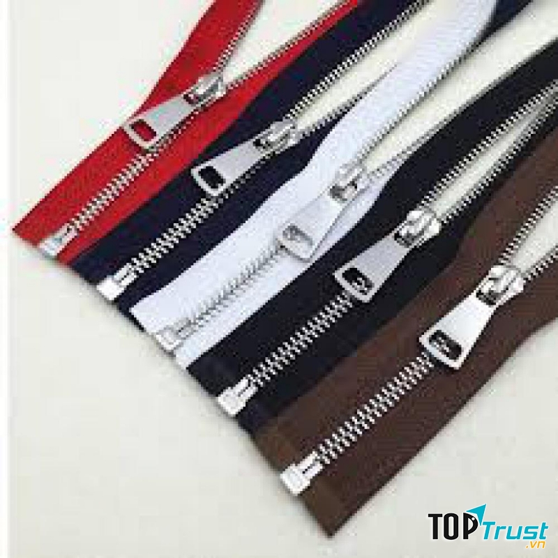 Cửa hàng phụ kiện may mặc - Phương Trang ( Hình minh họa)