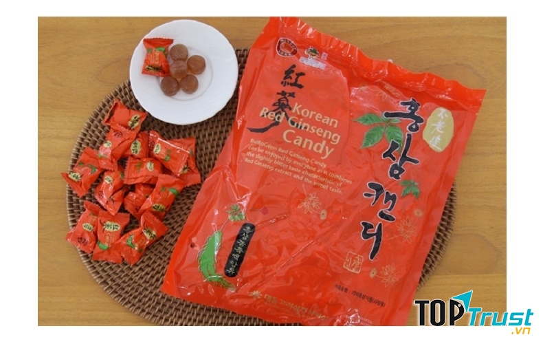 Sản phẩm kẹo Hồng Sâm tại cửa hàng Thịnh Phát