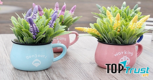 Cửa hàng hoa giả Treehouse Decor