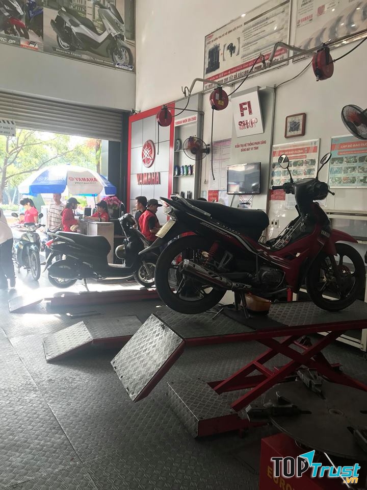 Trưng bày xe trong Yamaha Nhơn