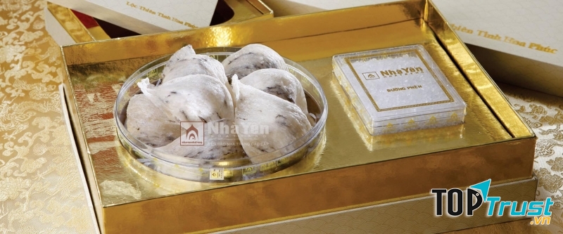 Với phương châm chất lượng là tiên quyết nên chính sách bán hàng của cửa hàng là cam kết hoàn tiền 300%