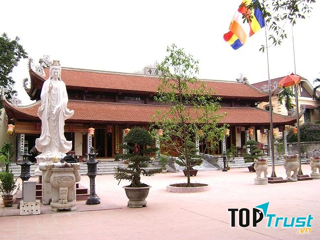 Chính điện Chùa Diên Khánh