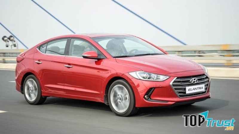 Chiếc Enlantra với các đường nét, tạo hình khối cứng cáp, chắc chắn và mạnh mẽ rất hợp với Bọ Cạp