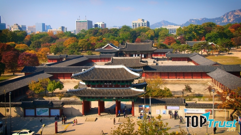 Tổng thể cung điện Gyeongbokgung.