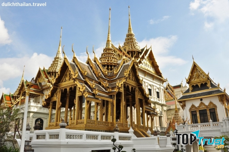 Cung điện Hoàng Gia