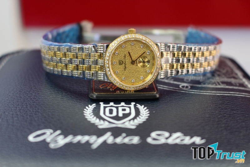 Chiếc đồng hồ có thiết kế cổ điển như Olympia Star OPA5595L cũng là một kiểu mẫu phù hợp với Kim Ngưu.