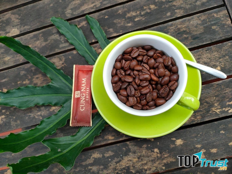 Cung Nam Coffee là điểm đến lý tưởng cho ai muốn lánh mình khỏi cuộc sống xô bồ nhộn nhịp.