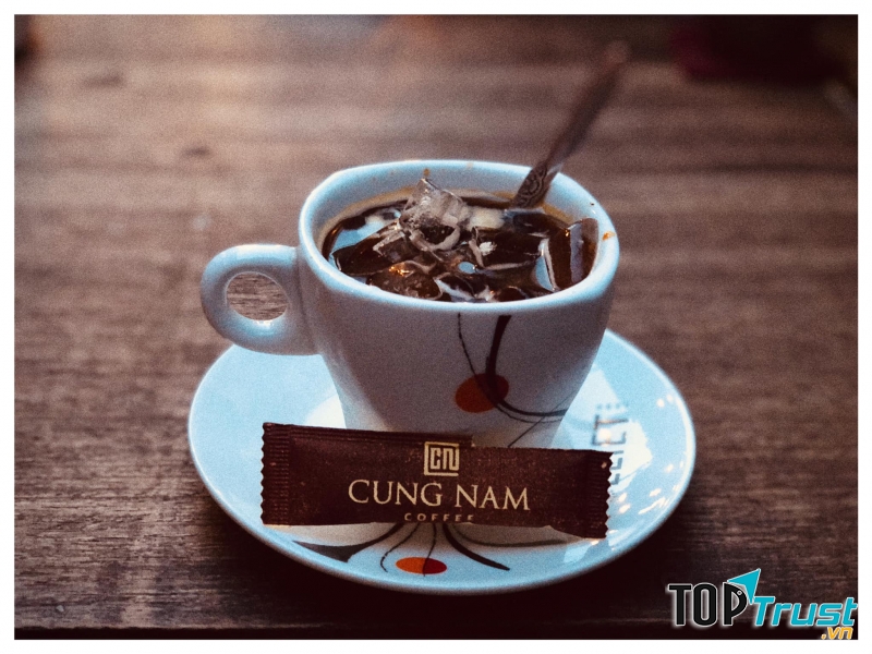 Mỗi góc của quán đều được decord tỉ mỉ, mang đậm chất cổ xưa, không thể trộn lẫn với bất kì địa điểm nào khác.