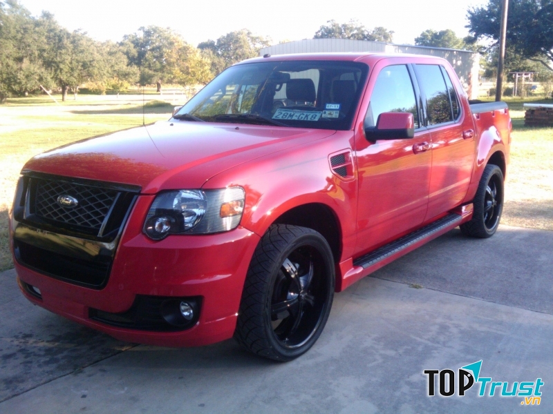 Chiếc Ford Explorer Sport sinh ra là để chinh phục Nhân Mã