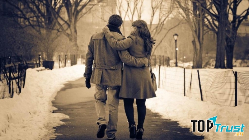 Dạo phố cùng nhau vào ngày Valentine để ghi lại những khoảnh khắc tuyệt vời nhất