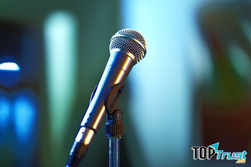 Sử dụng trí tưởng tượng của bạn và tìm những cách thức mới và gây bất ngờ để người khác biết rằng bạn đang nghĩ về họ