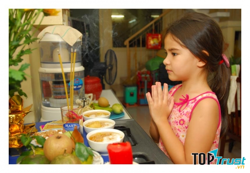 Nên cúng ông Táo trước 12h trưa ngày 23 tháng Chạp