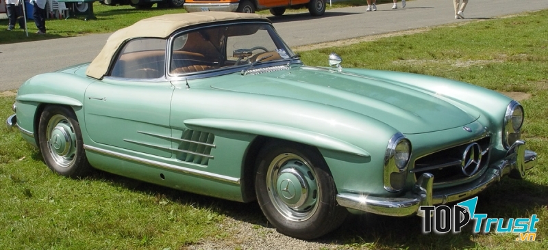 Hợp phong thủy với Thiên Bình nhất vẫn là chiếc Mercedes SL Roadster hiện đại