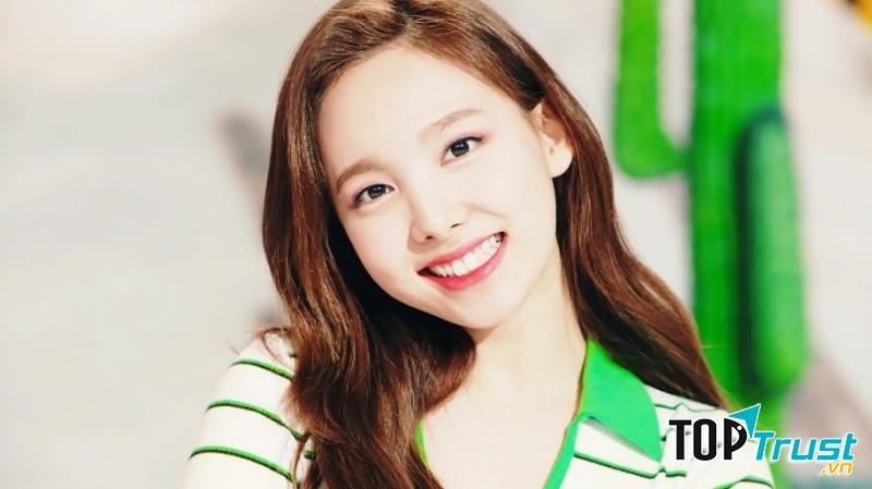 Hành động mỉm cười giúp nâng tâm trạng của bạn