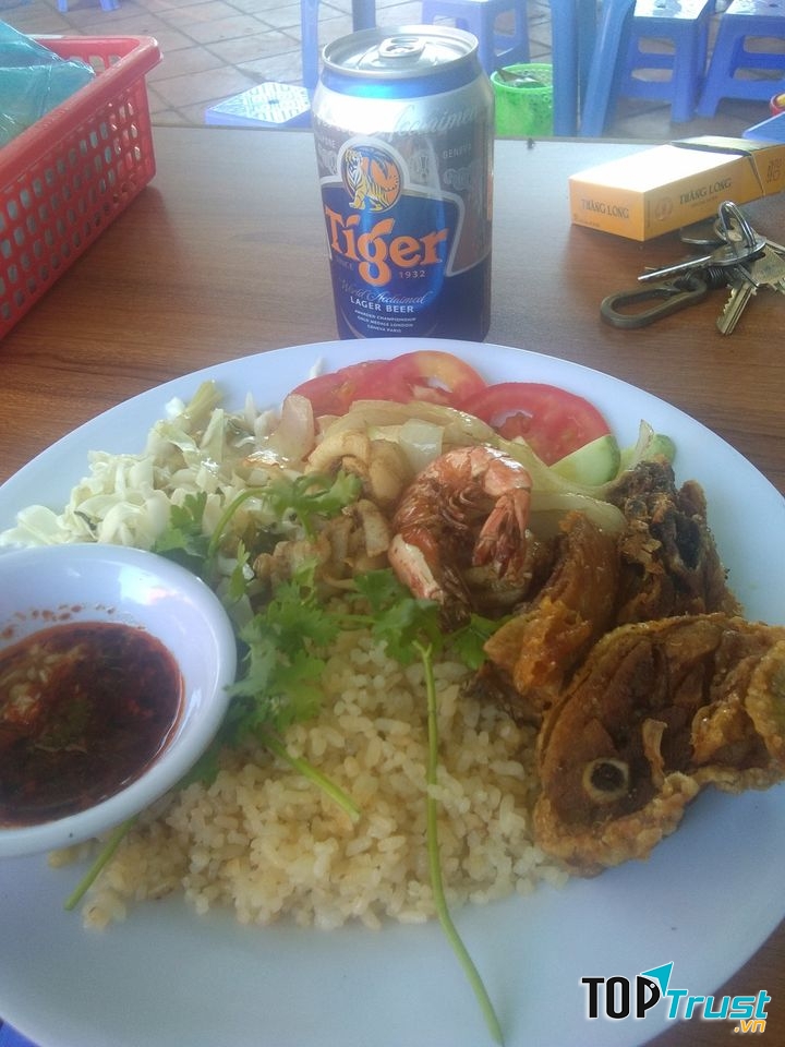 Cường Phát 8 - Cơm Gà Xối Mỡ