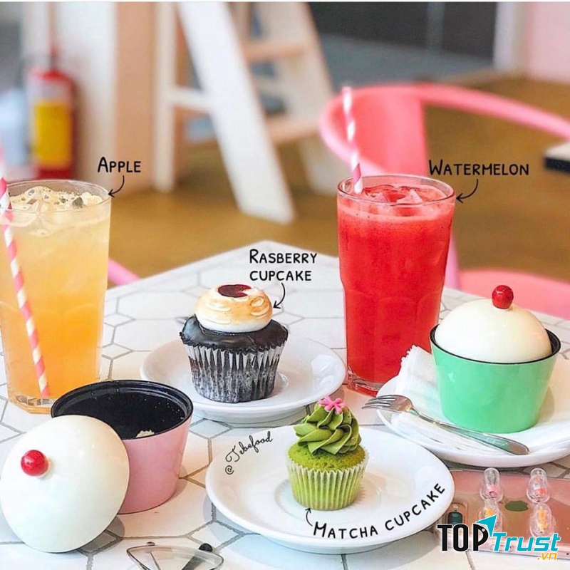 Thích đồ ngọt thì mau chóng lập team đến ngay với Cupcake Sweet and Sour thôi
