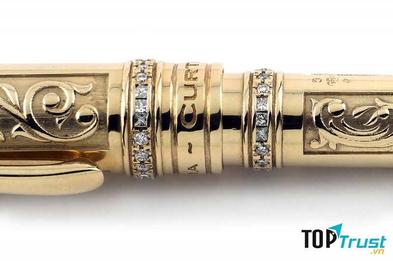 Họa tiết tinh xảo trên bút của Curtis (Nguồn: Sưu tầm)