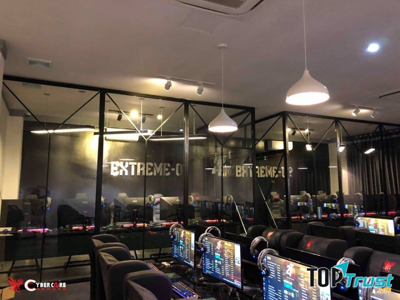 Không gian game thu hút giới trẻ Buôn Mê Thuột với dịch vụ chuyên nghiệp, thiết kế sang trọng