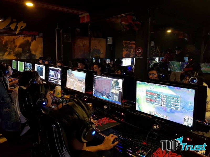 Cybercore Làng Game