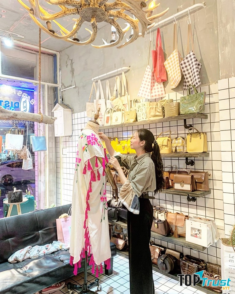Nhiều mẫu túi xách tại D9