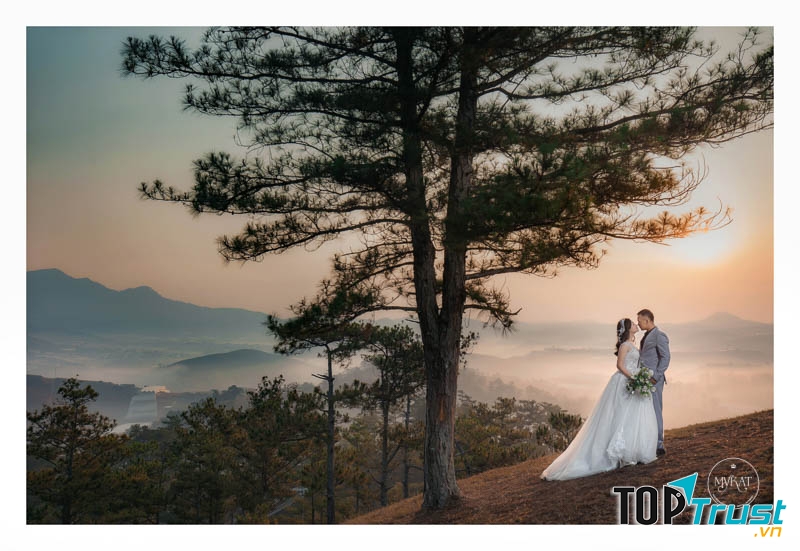 Đồi Trọc là địa điểm chụp ảnh bình minh đẹp nhất ở Việt Nam