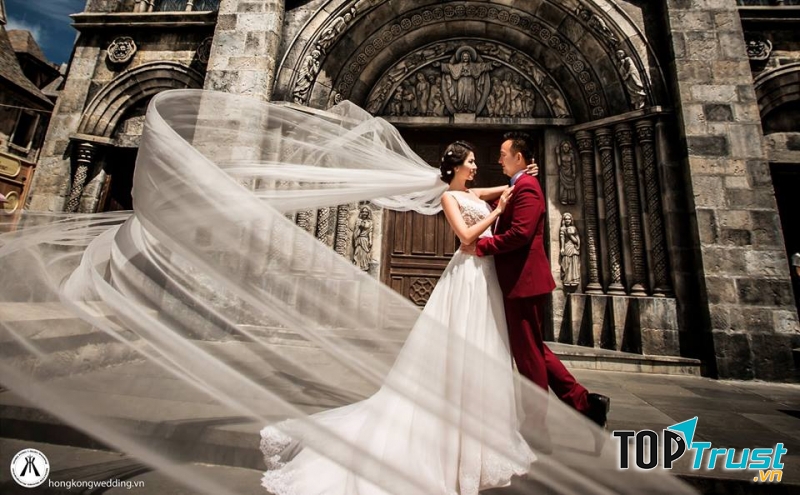 Chụp ảnh cưới tại nhà thờ ở Đà Nẵng​