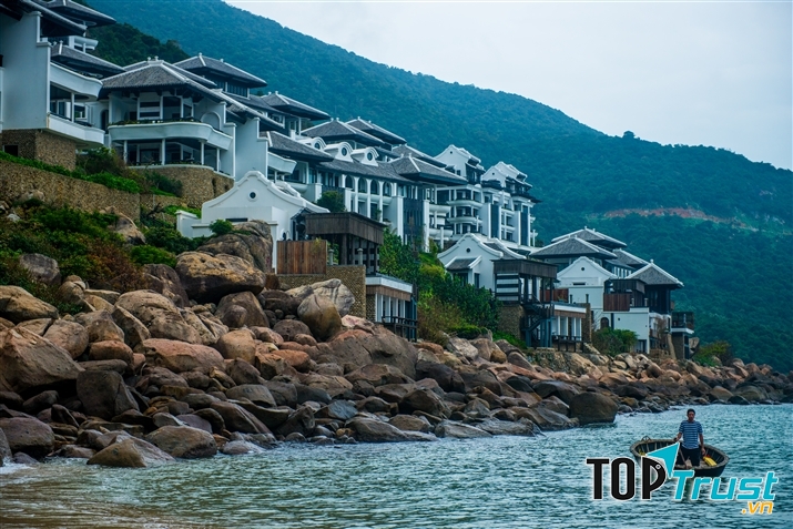 Toàn cảnh  InterContinental Danang