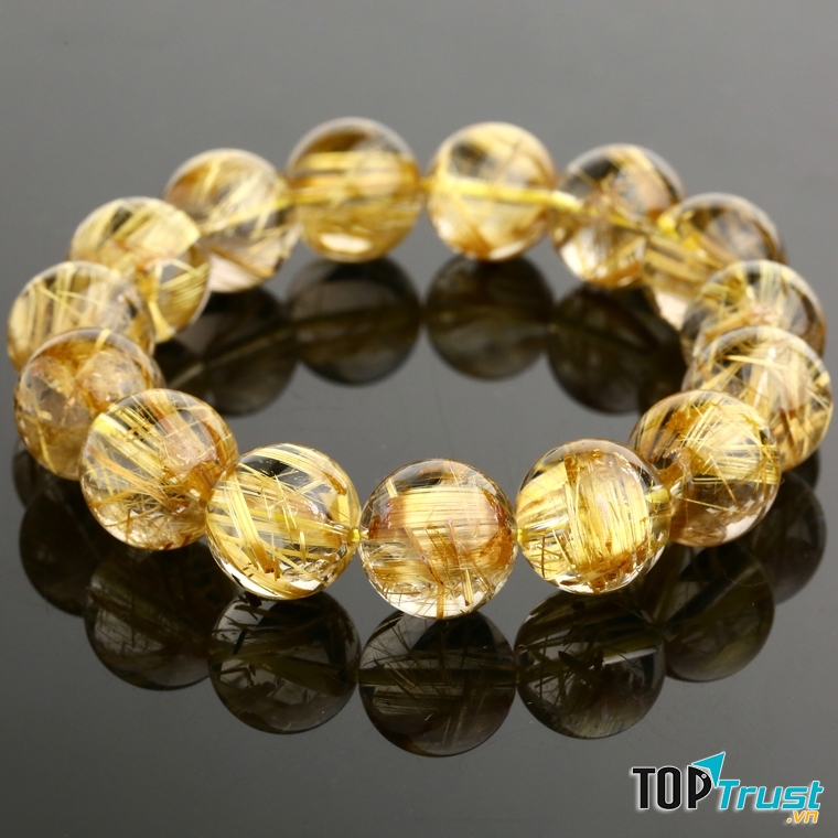 trang sức làm từ thạch anh tóc vàng mang lại may mắn, sức khỏe và sự sáng suốt  cho người mệnh thổ