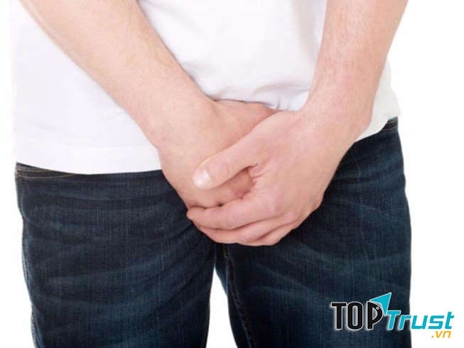 Đá vào vùng bộ phận sinh dục