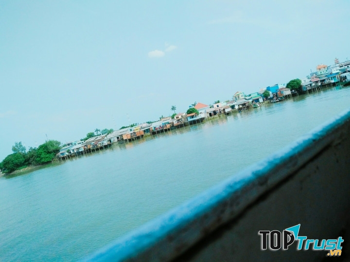 Góc nhìn ra đảo từ trên tàu