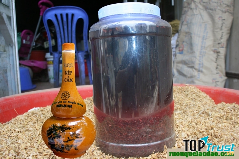 Rượu Lạc Đạo đặc sản Hưng Yên