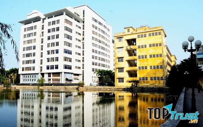 Hồ Tiền - Nơi lý tưởng để ôn bài của các sinh viên