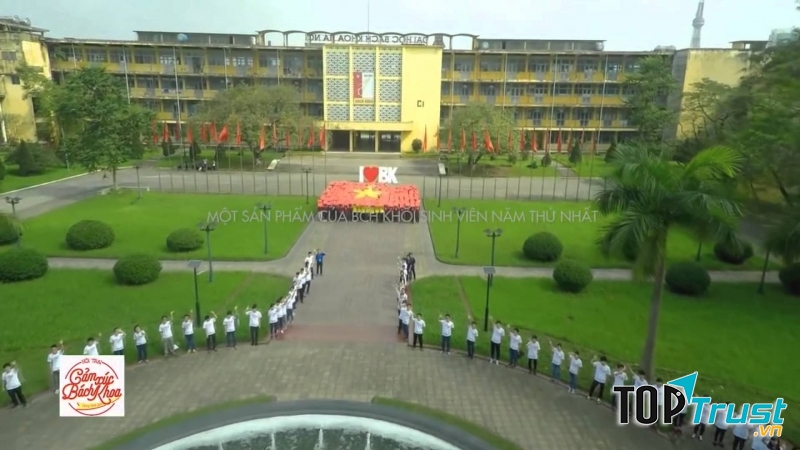 Toàn cảnh ĐH Bách Khoa Hà Nội