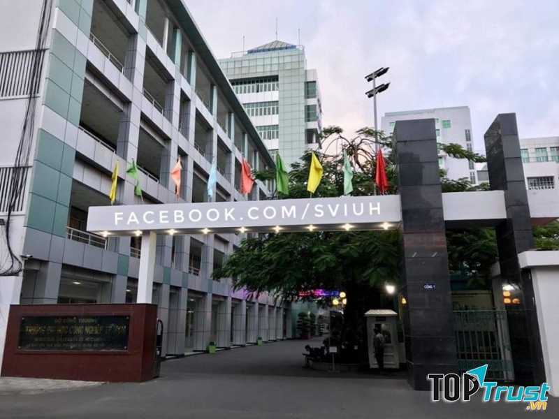 ĐH Công Nghiệp TP.HCM