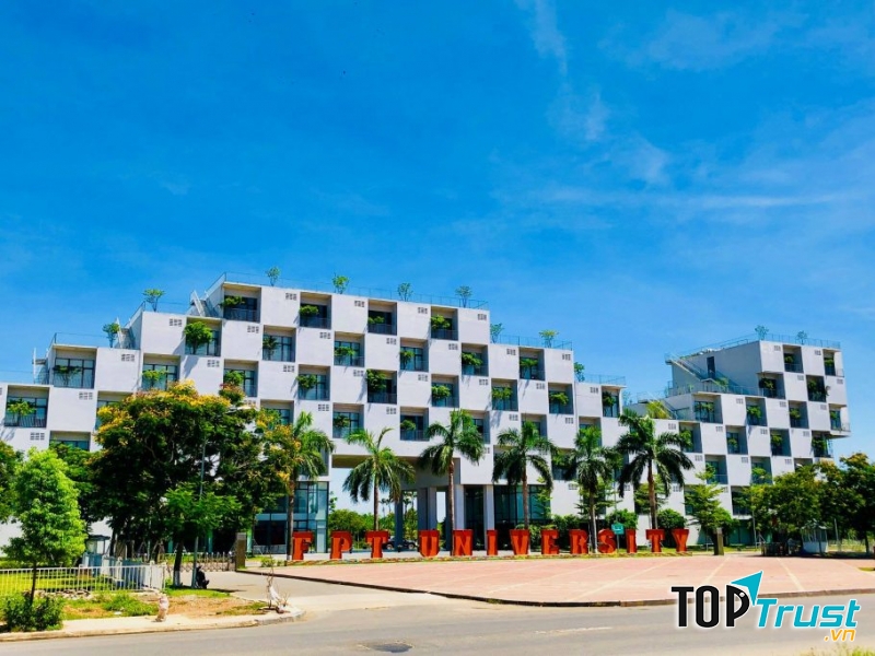 Trường Đại học FPT