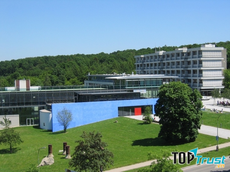 Trường Đại học khoa học ứng dụng Pforzheim