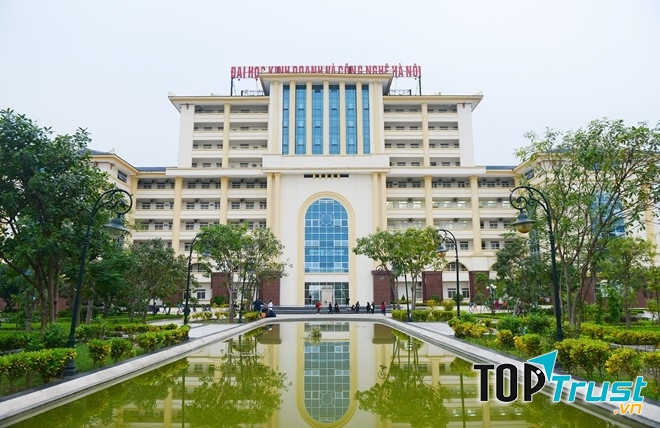 Đại học Kinh doanh và Công nghệ Hà Nội